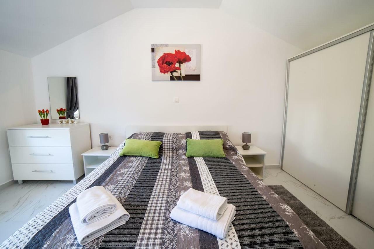 Apartment Podini Brseč Exteriör bild